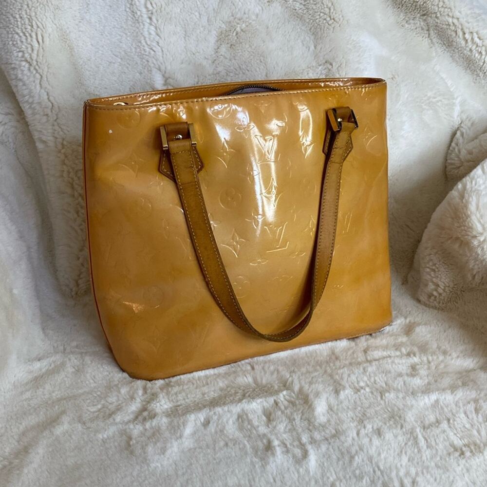 Louis Vuitton vernis Houston patent leather bag yellow💛